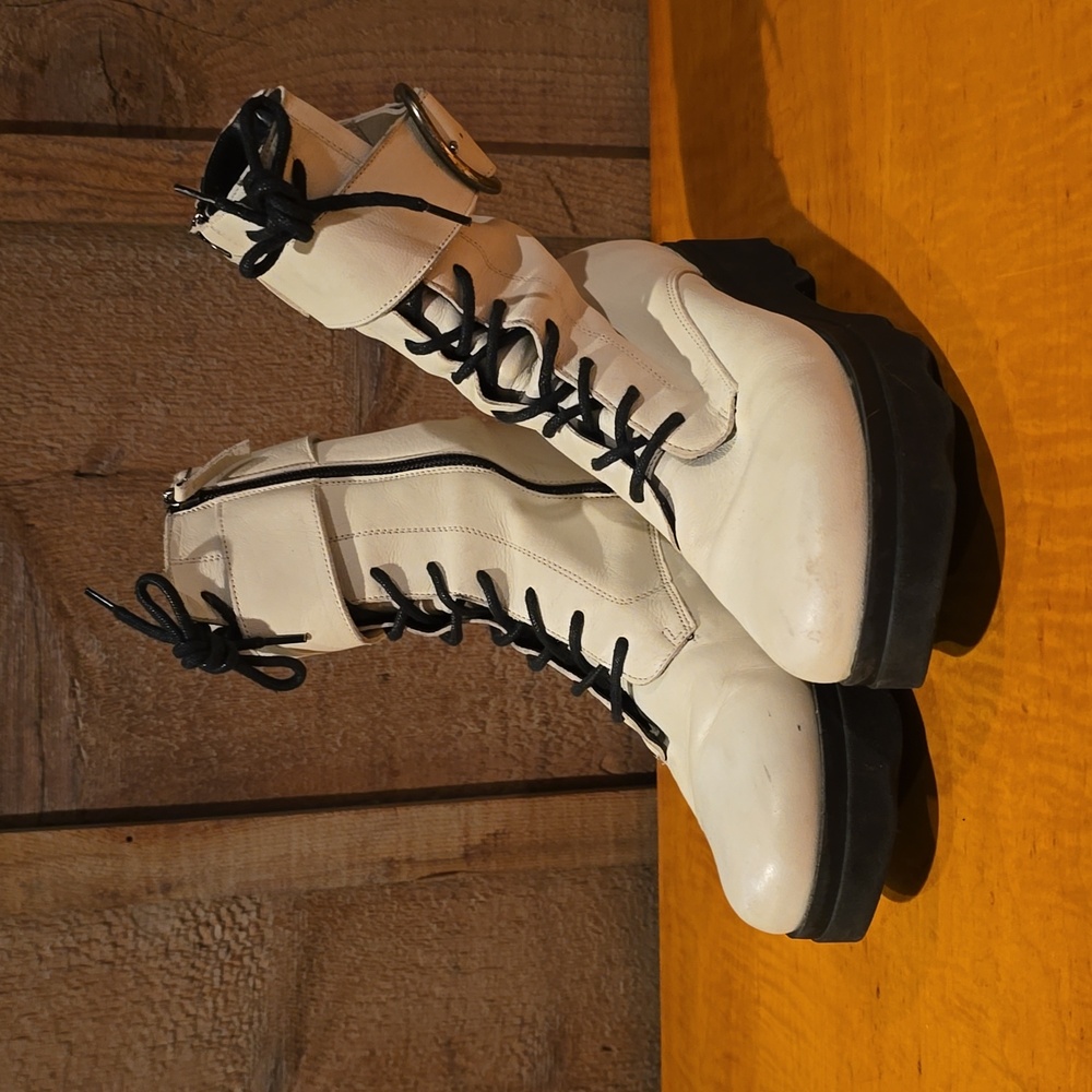 Free People Harley lace up white leather boots, size 7.5/38